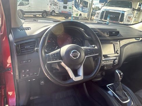 Used 2022 Nissan Rogue Sport SV image 31