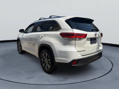 Used 2018 Toyota Highlander XLE w/ Protection Package #3 AWD/4WD image 7