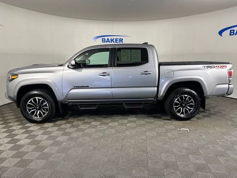 Used 2020 Toyota Tacoma TRD Sport w/ TRD Premium Sport Package AWD/4WD image 2