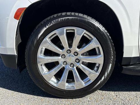 Used 2021 Chevrolet Suburban LT w/ Rear Media and Nav Package image 4