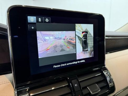 Used 2021 Lincoln Navigator Reserve w/ Luxury Package image 32