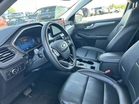 Certified 2025 Ford Escape Platinum AWD/4WD image 10