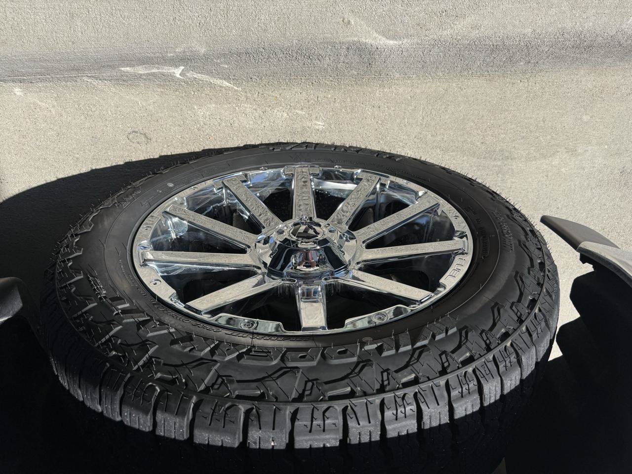 Used 2018 GMC Sierra 1500 SLT AWD/4WD image 10