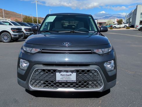 Used 2021 Kia Soul LX image 9
