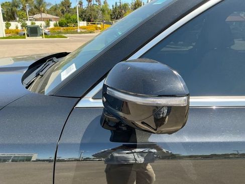 Used 2022 Kia Telluride SX w/ Towing Package FWD image 12