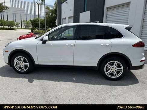 Used 2015 Porsche Cayenne S image 15
