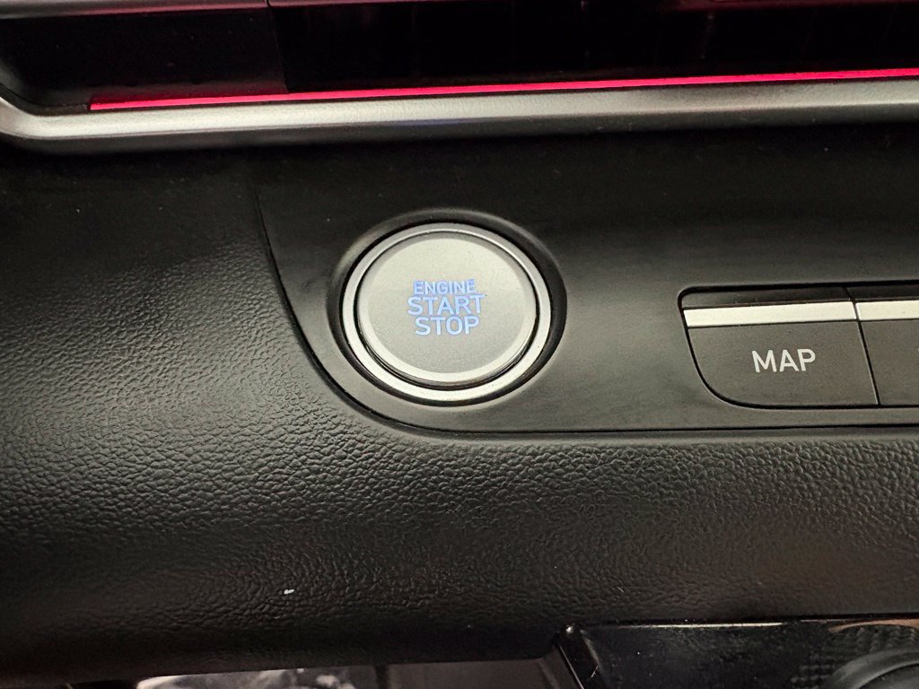 Used 2024 Hyundai Elantra SEL FWD image 28