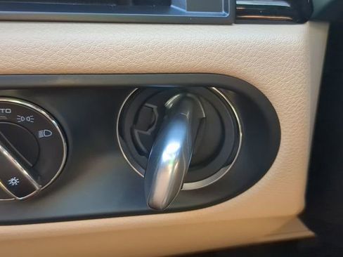 Used 2019 Porsche Macan AWD/4WD image 28