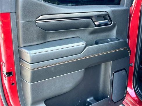 Used 2024 GMC Sierra 1500 AT4 w/ Technology Package image 30