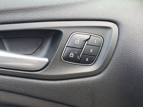 Used 2019 Ford Escape Titanium AWD/4WD image 20