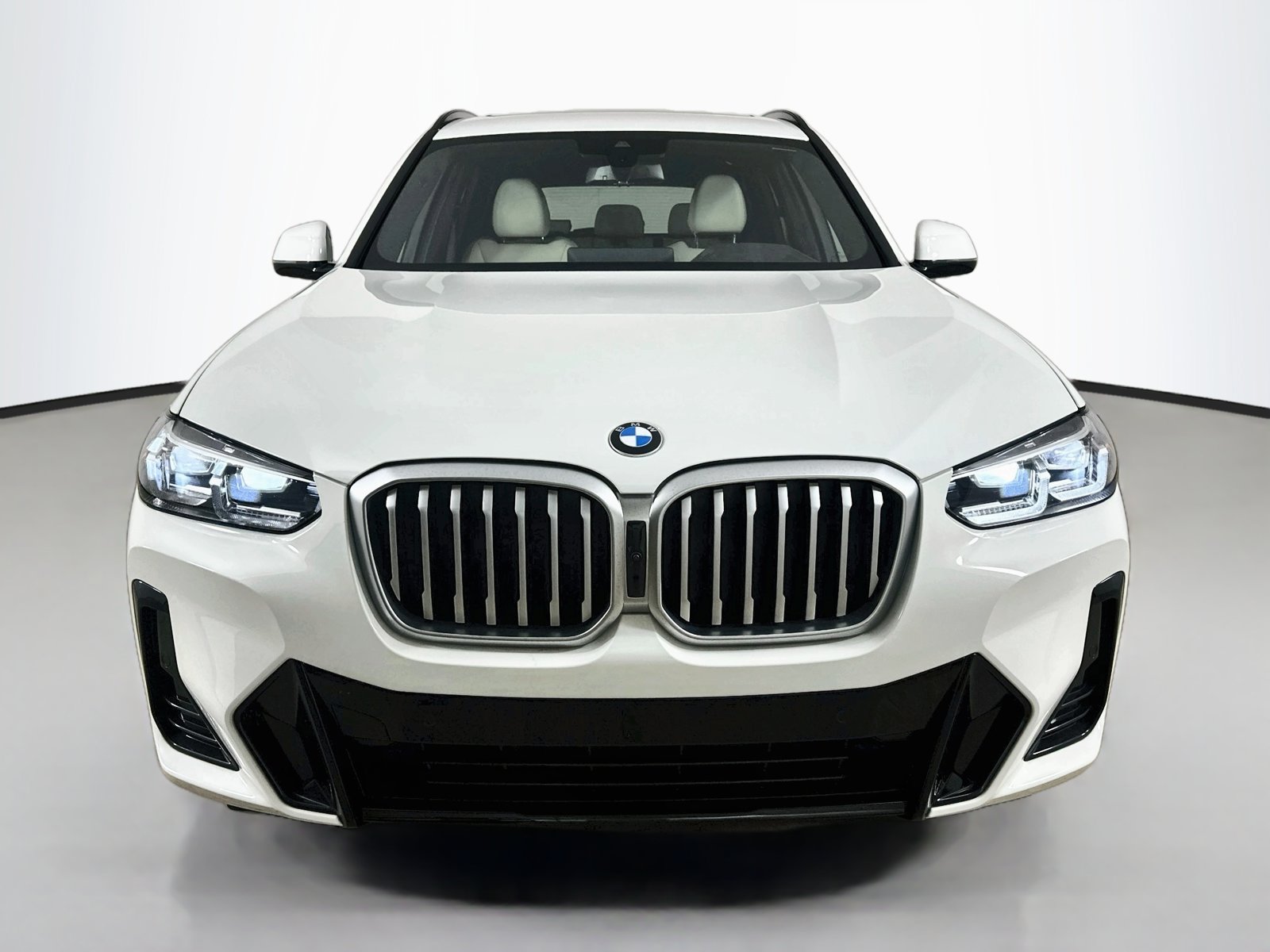 Used 2024 BMW X3 xDrive30i w/ Premium Package AWD/4WD image 2
