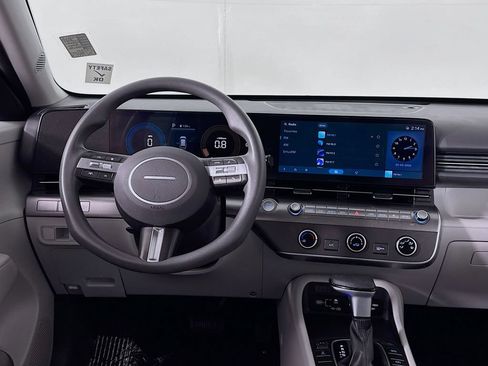 Used 2025 Hyundai Kona SE AWD/4WD image 11