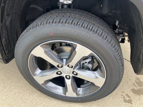 New 2025 Jeep Grand Cherokee Limited image 27