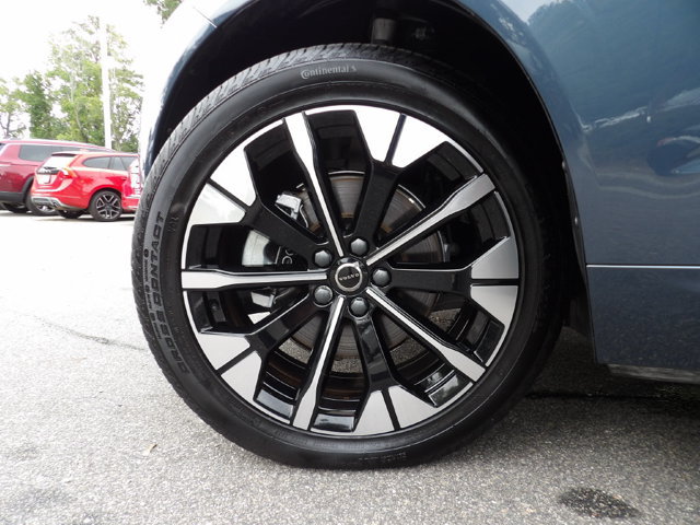 Certified 2026 Volvo XC60 B5 Plus AWD/4WD image 30
