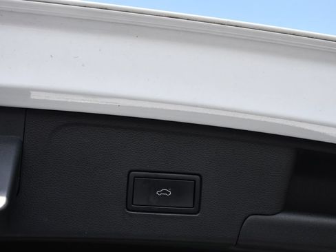 Used 2021 Volkswagen Atlas Cross Sport SE w/ V6 Towing Package FWD image 35