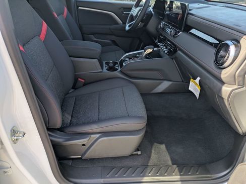 New 2025 Chevrolet Colorado Z71 w/ Midnight Edition image 34