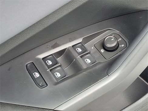 New 2026 Volkswagen Jetta SE image 14