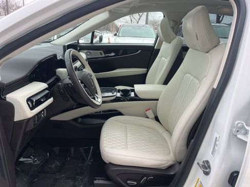 Used 2022 Lincoln Nautilus Black Label w/ Class II Trailer Tow Package image 25