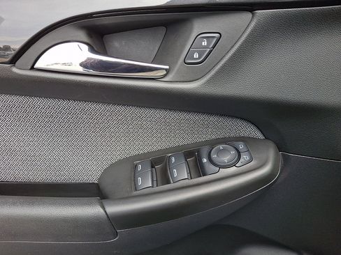 Used 2025 Chevrolet TrailBlazer LT image 12