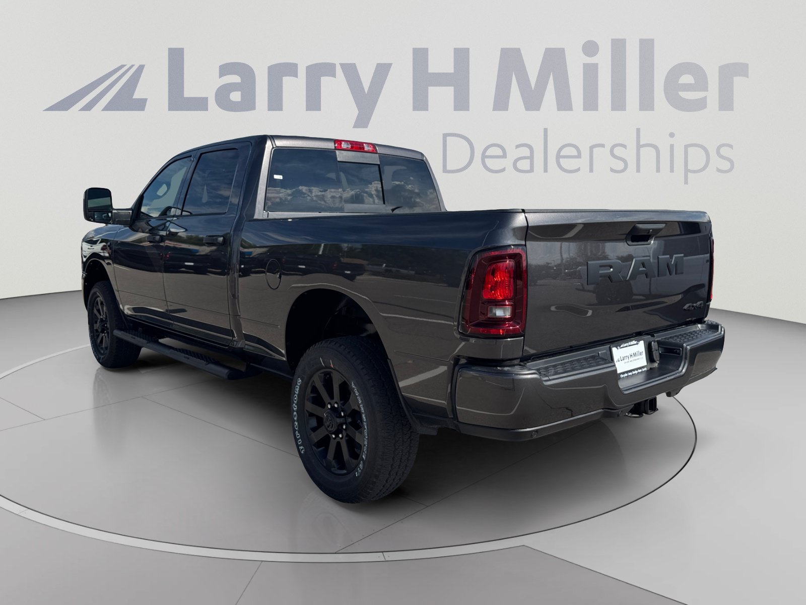 New 2027 RAM 2500 Tradesman AWD/4WD image 3