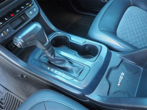 Used 2019 Chevrolet Colorado Z71 image 14