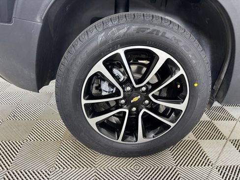 Used 2025 Chevrolet TrailBlazer LT AWD/4WD image 30