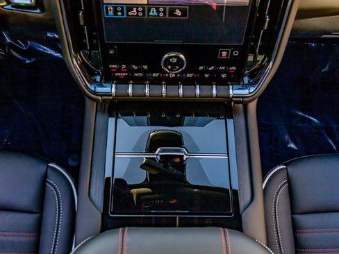 Used 2026 GMC Yukon AT4 Ultimate image 28