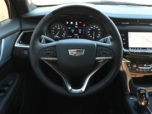 New 2025 Cadillac XT6 Sport w/ Platinum Package image 10