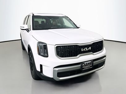 Used 2023 Kia Telluride EX w/ EX Captain's Chair Package