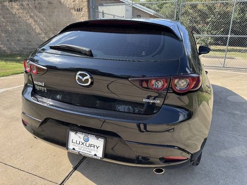 Used 2021 MAZDA MAZDA3 s FWD image 9