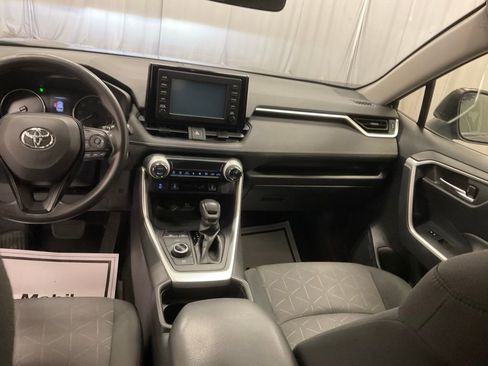 Used 2019 Toyota RAV4 XLE image 29