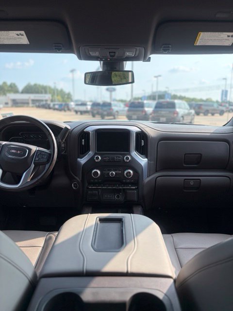 Used 2019 GMC Sierra 1500 SLT w/ SLT Premium Plus Package RWD image 18
