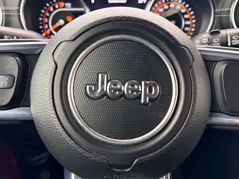 Used 2021 Jeep Wrangler Unlimited Sahara image 30