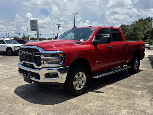 Used 2026 RAM 2500 Big Horn AWD/4WD image 3