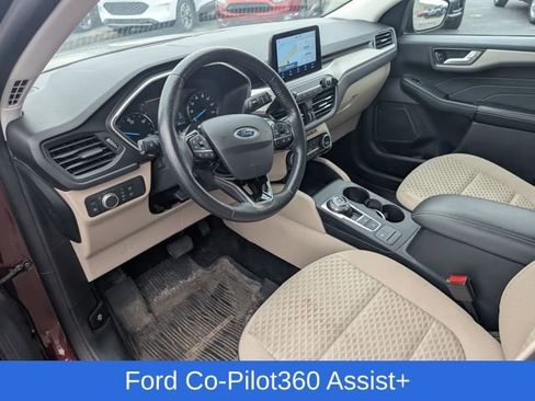 Used 2021 Ford Escape SE w/ SE Sport Appearance Package image 13