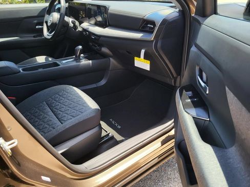 New 2026 Nissan Kicks SV w/ SV Premium Package FWD image 10