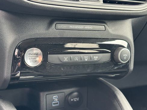 Used 2023 Ford Escape Active w/ Tech Pack #1 AWD/4WD image 7