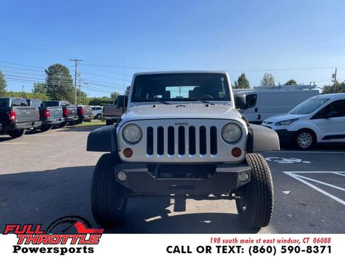 Used 2009 Jeep Wrangler Unlimited X image 2