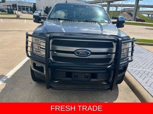 Used 2019 Ford F150 Platinum w/ Equipment Group 701A Luxury AWD/4WD image 10