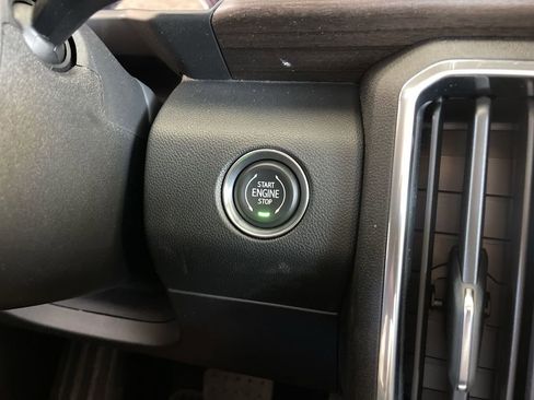 New 2026 GMC Acadia Denali Ultimate AWD/4WD image 17