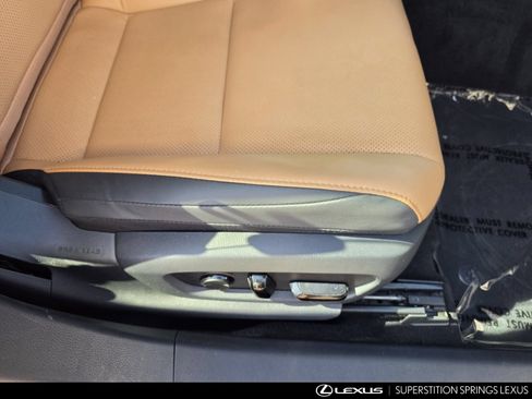 Used 2025 Lexus ES 300h w/ Premium Package FWD image 33
