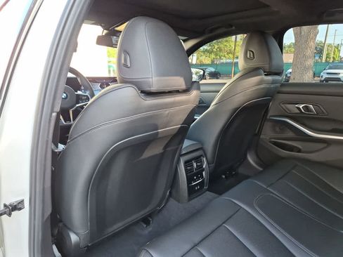 Used 2025 BMW 330i Sedan w/ M Sport Package RWD image 18
