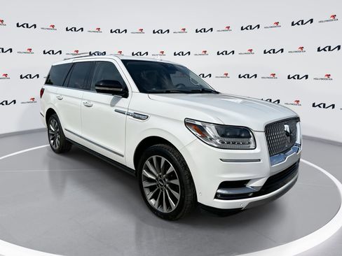 Used 2021 Lincoln Navigator Reserve w/ Luxury Package RWD image 1