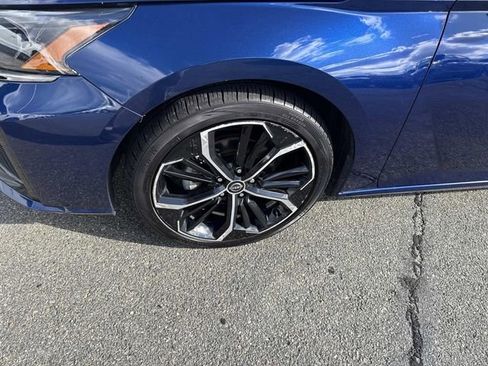 Used 2024 Nissan Altima 2.5 SR image 12