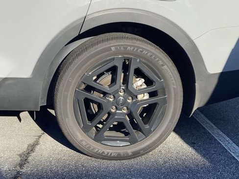 Used 2025 Kia Telluride SX X-Line AWD/4WD image 5