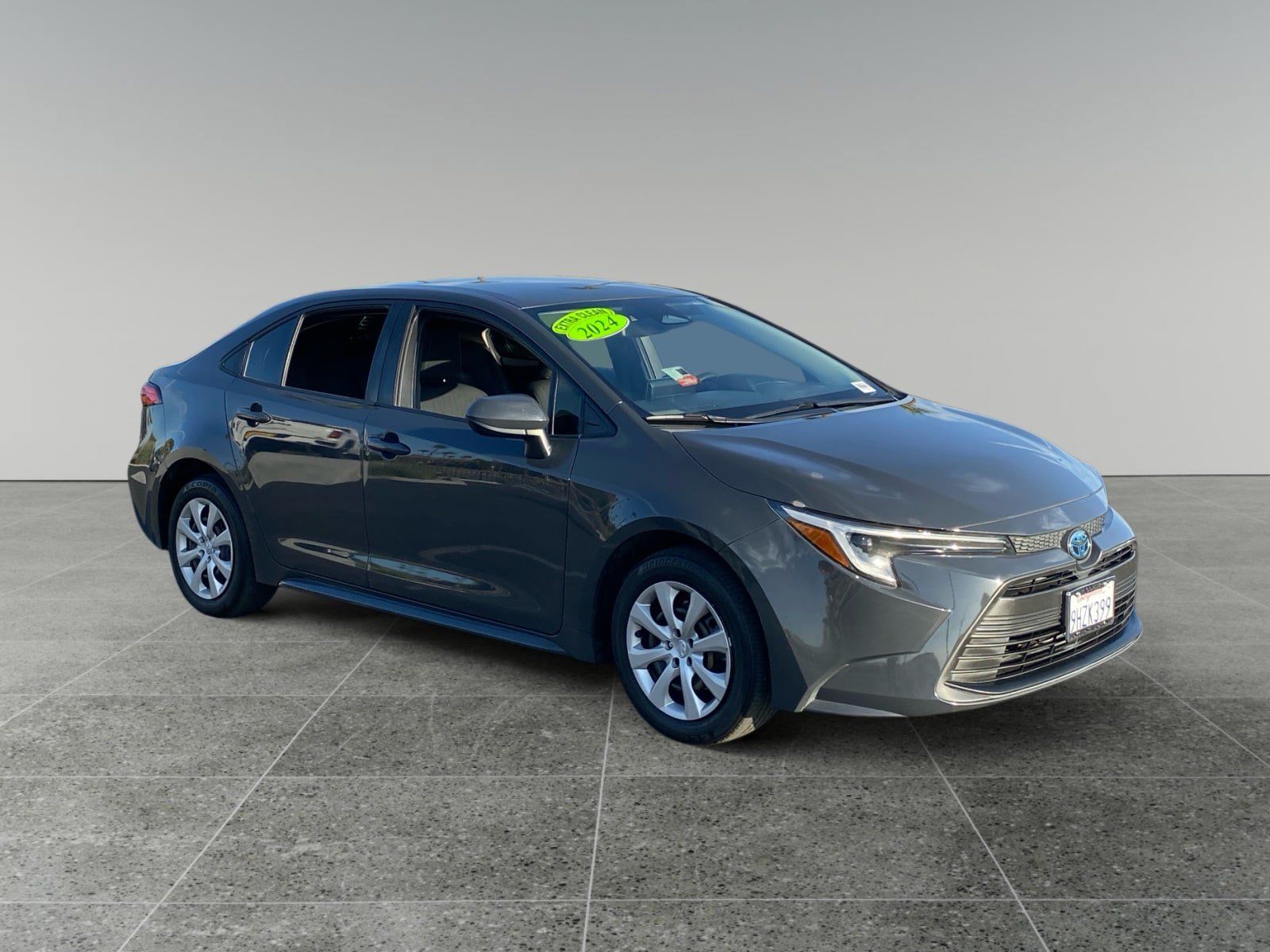 Used 2024 Toyota Corolla LE FWD image 7
