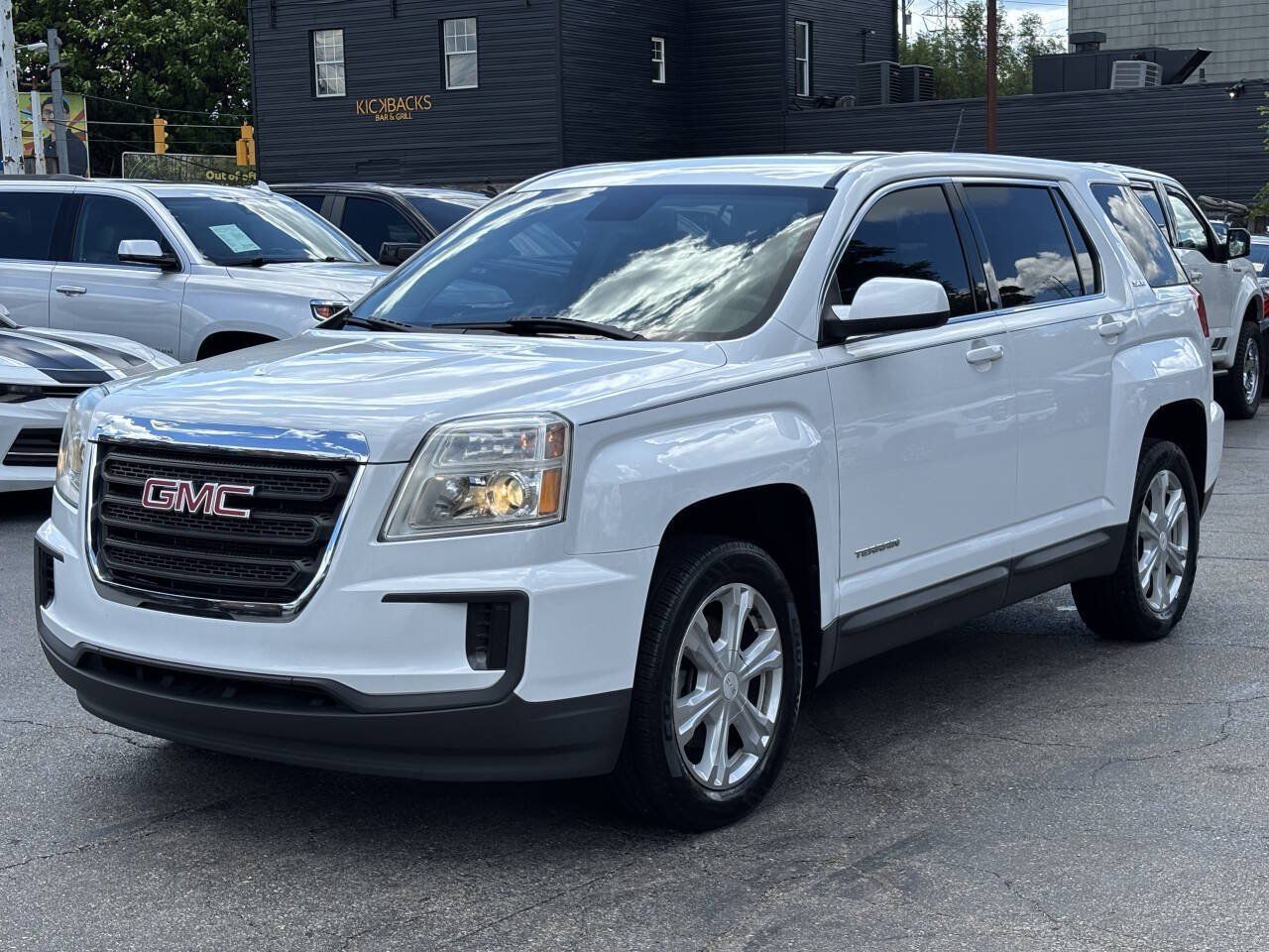 Used 2017 GMC Terrain SLE FWD image 4