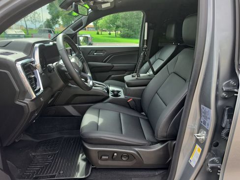 Used 2025 GMC Canyon Elevation w/ Convenience Package AWD/4WD image 11