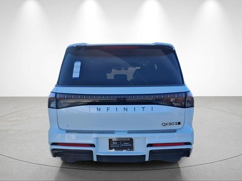 New 2026 INFINITI QX80 4WD w/ Sport Exterior Package image 4