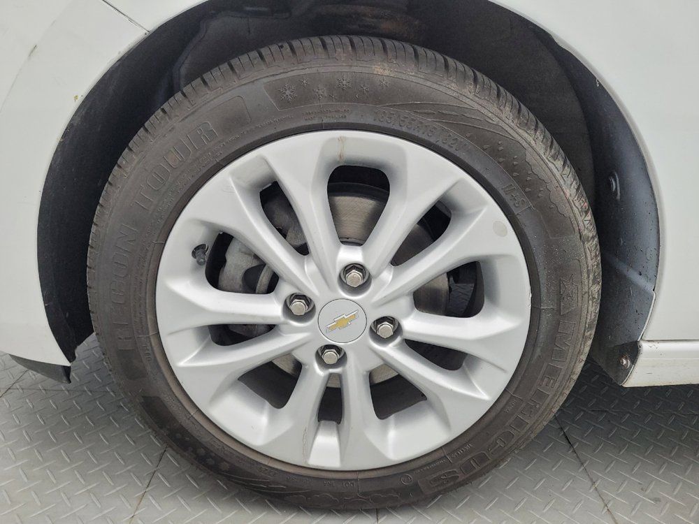 Used 2020 Chevrolet Spark LT FWD image 31